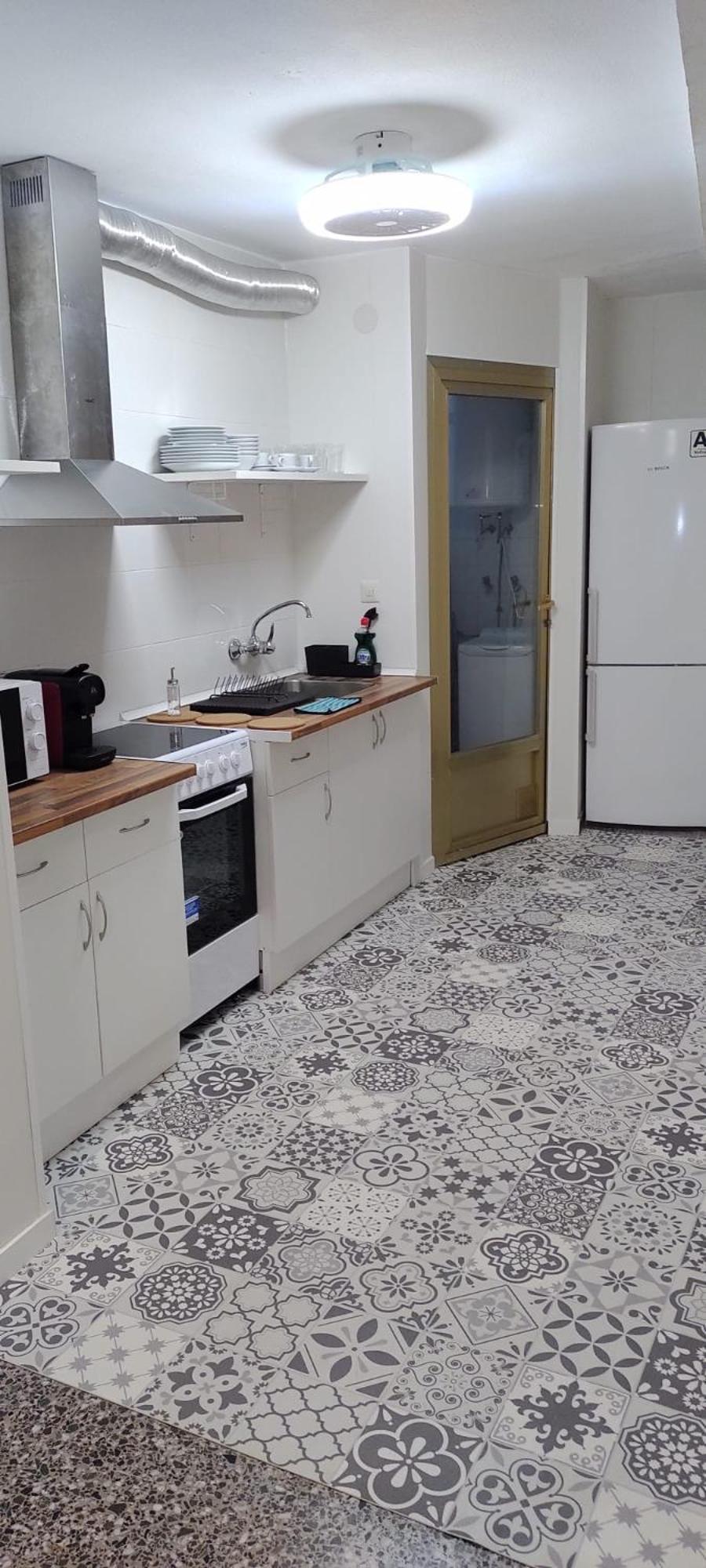 Centrally-Located, Spacious Flat At Historic Centre & Short Walk To Beach アリカンテ エクステリア 写真