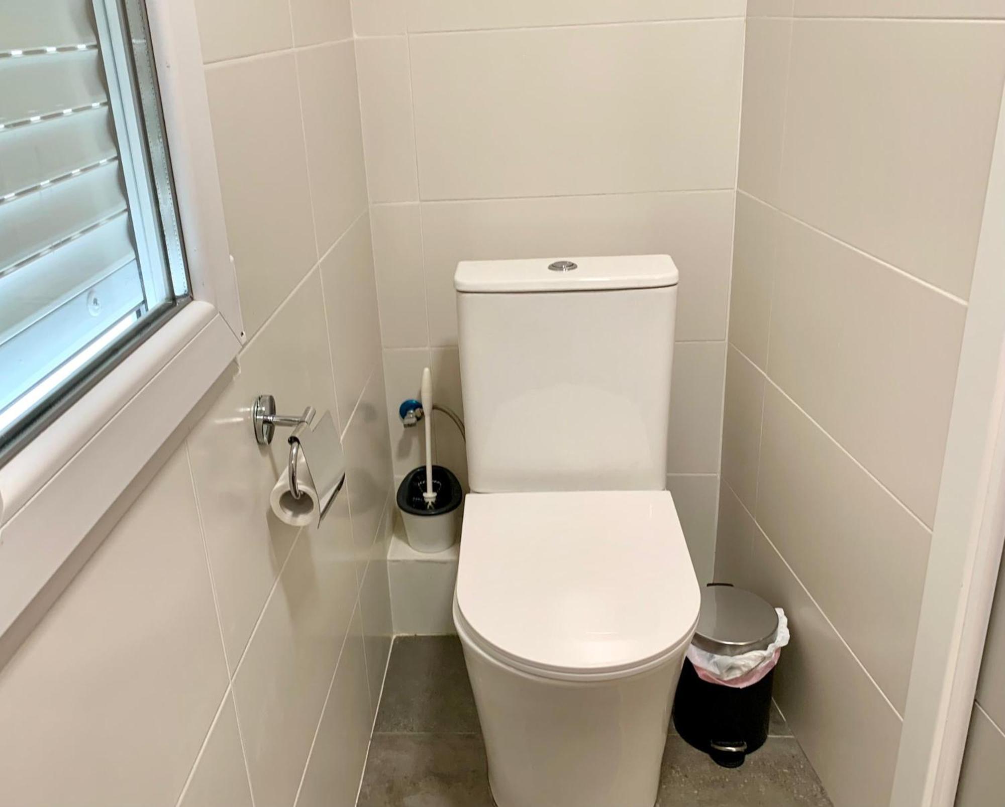 Centrally-Located, Spacious Flat At Historic Centre & Short Walk To Beach アリカンテ エクステリア 写真